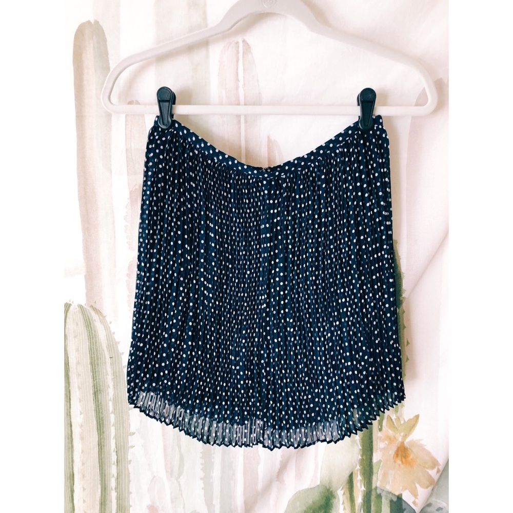 Madewell polka dotted pleated skirt